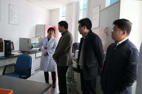 上海市环保局与免费av
开展支部学习交流活动504.png